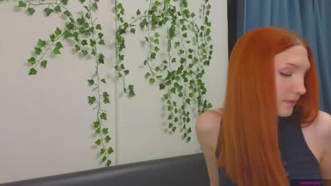 Snapshot of olivia_rid chatting on 10-04-25, 06:28 OLIVIA online show from 10-04-25, 06:28