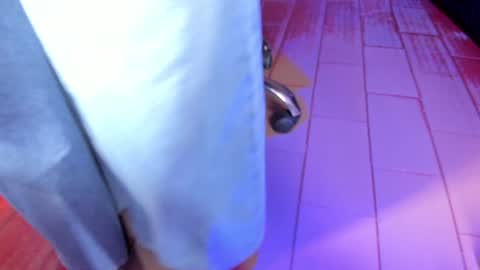 Snapshot of olivia_seex chatting on 01-11-25, 01:11 online show from 01-11-25, 01:11