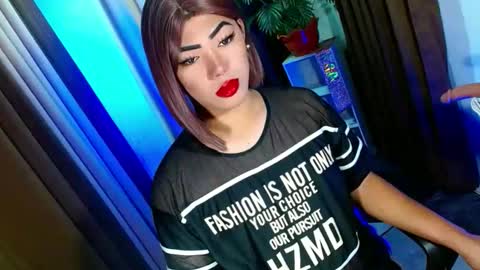 Snapshot of olivia_the_temptress27 chatting on 09-23-25, 10:18 Miss OLIVIA online show from 09-23-25, 10:18