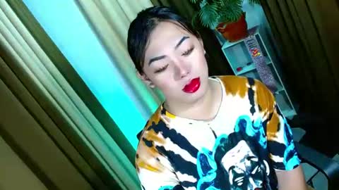 Snapshot of olivia_the_temptress27 chatting on 10-04-25, 03:37 Miss OLIVIA online show from 10-04-25, 03:37