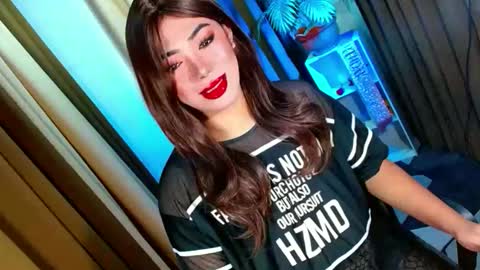 Snapshot of olivia_the_temptress27 chatting on 10-16-25, 07:09 Miss OLIVIA online show from 10-16-25, 07:09