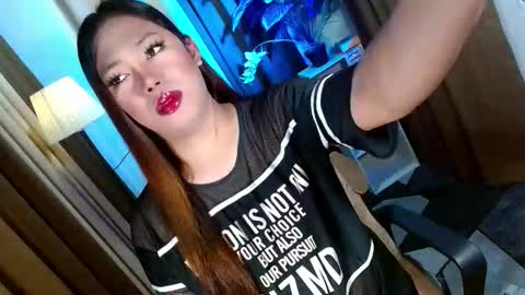 Snapshot of olivia_the_temptress27 chatting on 11-08-25, 09:09 Miss OLIVIA online show from 11-08-25, 09:09