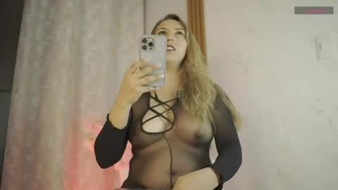 Snapshot of olivia_velvett chatting on 03-14-26, 11:21 Olivia Velvett conexion 05 00 pm to 1115 pm colombia online show from 03-14-26, 11:21