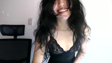 oliviaaa__ online show from 02-08-26, 03:59