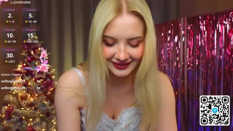 Snapshot of oliviabr0wn chatting on 01-08-25, 05:05 Olivia online show from 01-08-25, 05:05