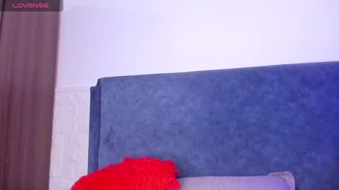 Snapshot of oliviabrady1 chatting on 12-06-24, 02:35 OLIVIA online show from 12-06-24, 02:35