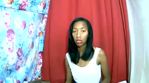 oliviah27 online show from 10-13-25, 06:08