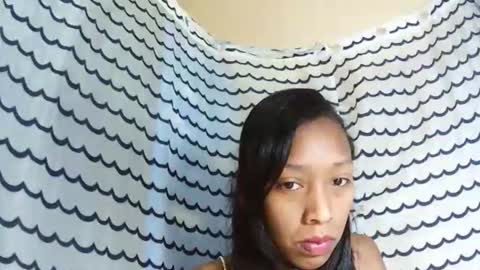 oliviah27 online show from 12-17-25, 12:22