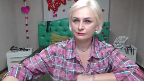 OliviaHorst online show from 09-24-25, 05:22