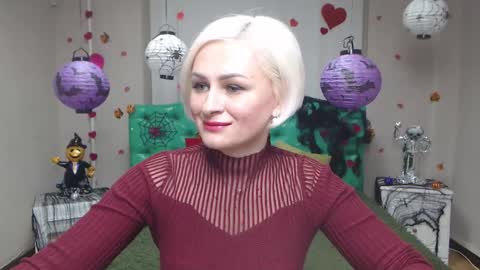 OliviaHorst online show from 10-20-25, 06:19