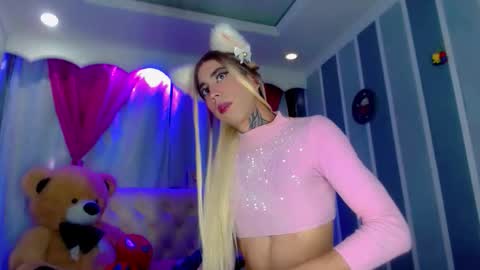 oliviahot01 online show from 03-17-26, 01:58