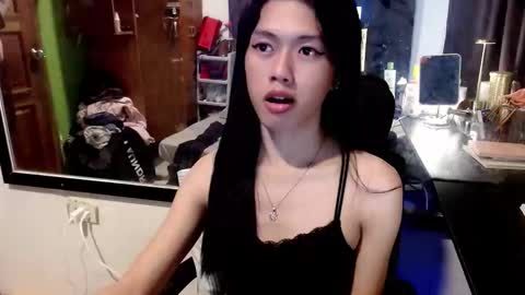 oliviaknightx online show from 02-01-26, 03:10