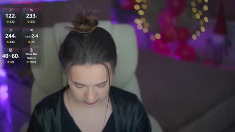 Olivia online show from 02-17-26, 06:43