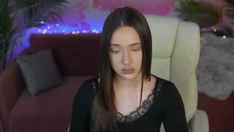 Snapshot of oliviamoore_ chatting on 05-04-26, 06:59 Olivia online show from 05-04-26, 06:59
