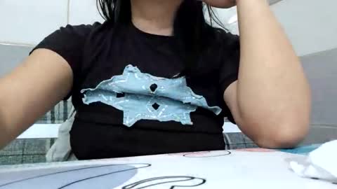 Snapshot of oliviaoly chatting on 12-14-25, 06:08 Olivia online show from 12-14-25, 06:08