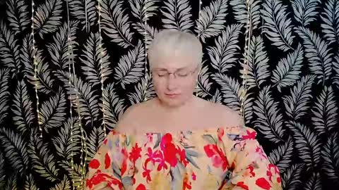 Kelly online show from 04-30-26, 10:43