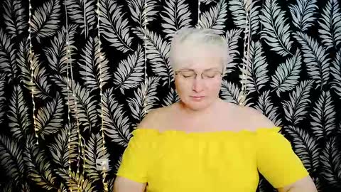 Snapshot of oliviaoskar_ chatting on 05-08-26, 11:26 Kelly online show from 05-08-26, 11:26