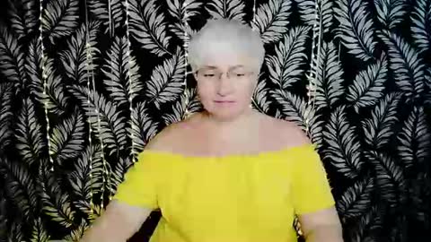 Snapshot of oliviaoskar_ chatting on 06-13-26, 10:13 Kelly online show from 06-13-26, 10:13