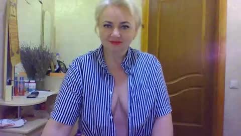 Snapshot of oliviaparadise chatting on 01-05-25, 02:19 oliviaparadise online show from 01-05-25, 02:19