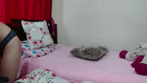 Snapshot of oliviapetit chatting on 01-09-26, 10:22 Olivia online show from 01-09-26, 10:22