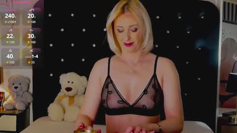 Olivia online show from 04-29-26, 08:15