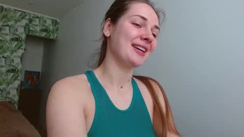 Olivia online show from 03-09-25, 05:33