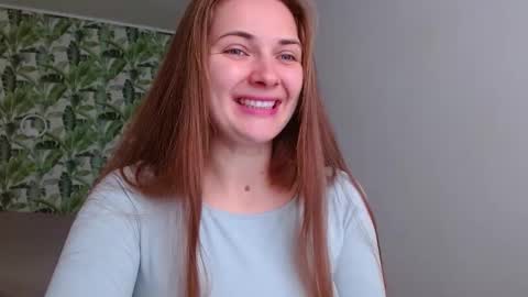 Olivia online show from 10-14-25, 04:24