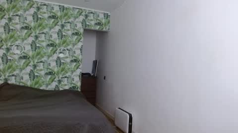 Olivia online show from 11-26-25, 05:52