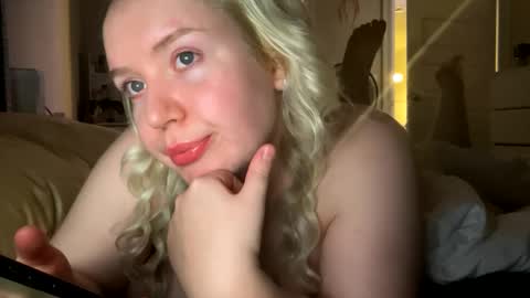 Olivia baby  online show from 09-29-25, 04:50