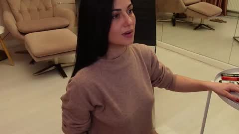 OliviaSway online show from 02-27-25, 01:05