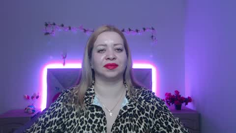 Oliviaverr online show from 04-10-26, 01:05