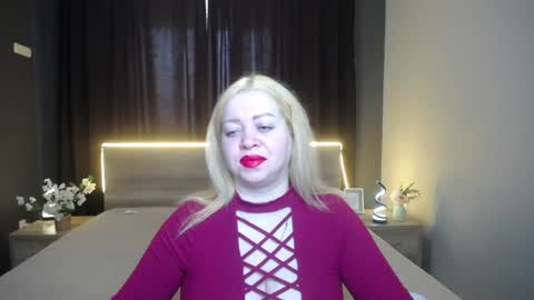 Oliviaverr online show from 07-14-26, 12:00