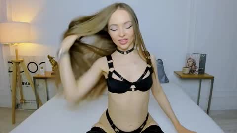 Olivia online show from 12-30-24, 05:37