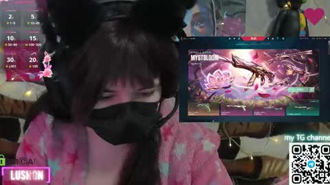 Snapshot of ollie_baird chatting on 12-05-25, 05:38 Ollie online show from 12-05-25, 05:38