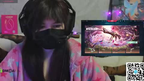 Snapshot of ollie_baird chatting on 12-14-25, 05:13 Ollie online show from 12-14-25, 05:13