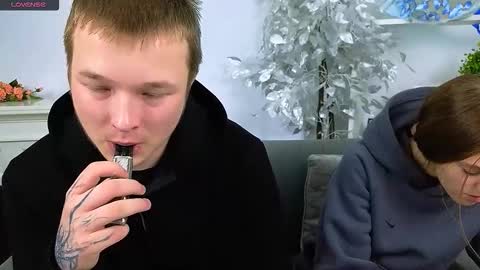 Olli and Stiw online show from 11-18-25, 08:52