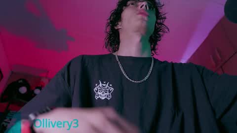     online show from 10-21-25, 02:34