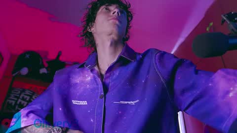     online show from 11-08-25, 03:39