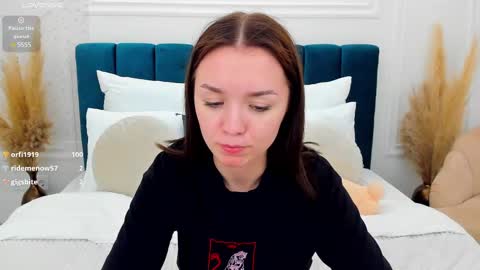 Amely online show from 02-22-25, 12:51