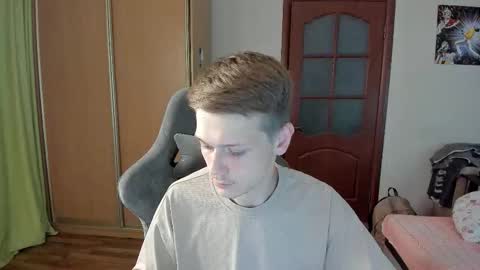 Oliver and Mira online show from 09-10-25, 07:14