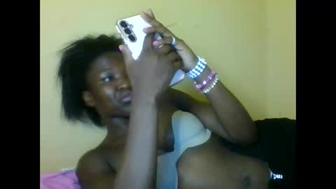 Snapshot of olwami3 chatting on 10-28-25, 04:42 olwami3 online show from 10-28-25, 04:42