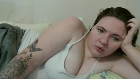 Snapshot of olyafire chatting on 01-06-25, 01:41 OlyaFire online show from 01-06-25, 01:41