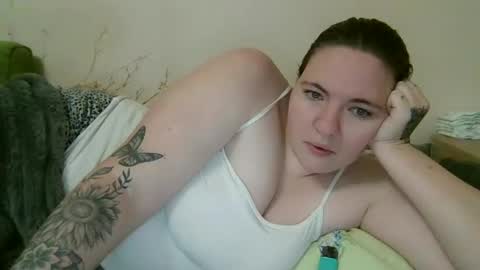 Snapshot of olyafire chatting on 01-06-25, 09:00 OlyaFire online show from 01-06-25, 09:00