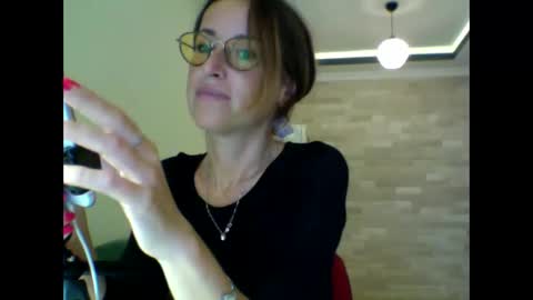 olyra11 online show from 10-22-25, 02:06