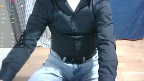 Snapshot of omar87ram chatting on 02-21-25, 01:33 Omar online show from 02-21-25, 01:33