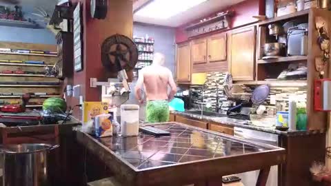 Norm online show from 09-28-25, 07:08