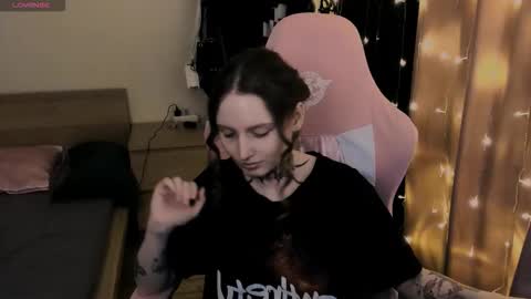 Snapshot of on_yxxx chatting on 11-14-25, 05:00 on_yxxx online show from 11-14-25, 05:00