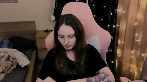 Snapshot of on_yxxx chatting on 11-17-25, 08:03 on_yxxx online show from 11-17-25, 08:03