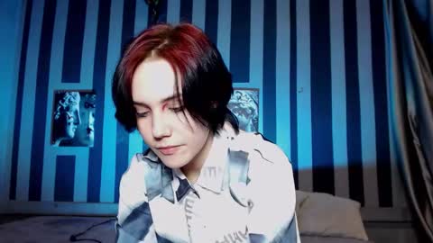 Snapshot of onaloon chatting on 10-20-25, 07:42 onaloon online show from 10-20-25, 07:42