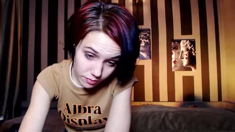 Snapshot of onaloon chatting on 11-24-25, 01:38 onaloon online show from 11-24-25, 01:38